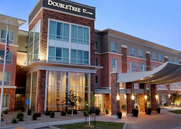 Hotel Doubletree By Hilton West Sanford Medical Center Area