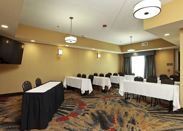 Doubletree By Hilton West Sanford Medical Center Area 4*