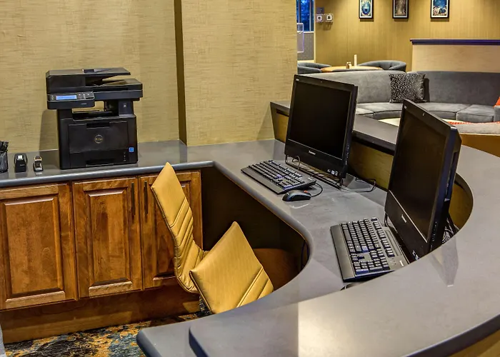 Hotel Doubletree By Hilton West Sanford Medical Center Area 4*