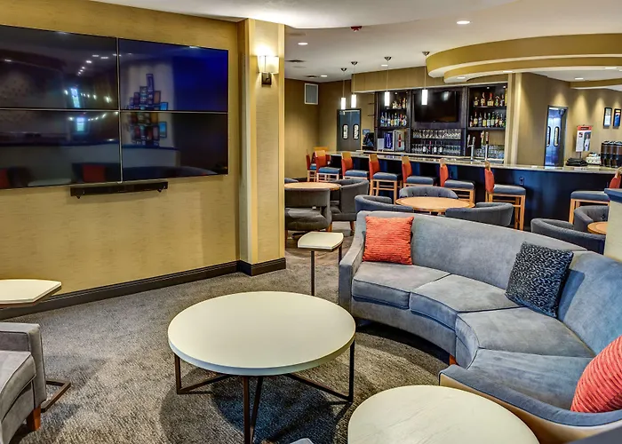 Hotel Doubletree By Hilton West Sanford Medical Center Area