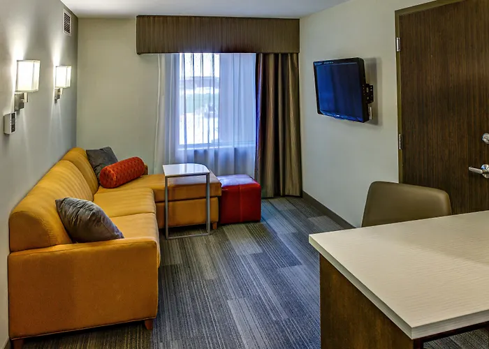 Hotel Doubletree By Hilton West Sanford Medical Center Area